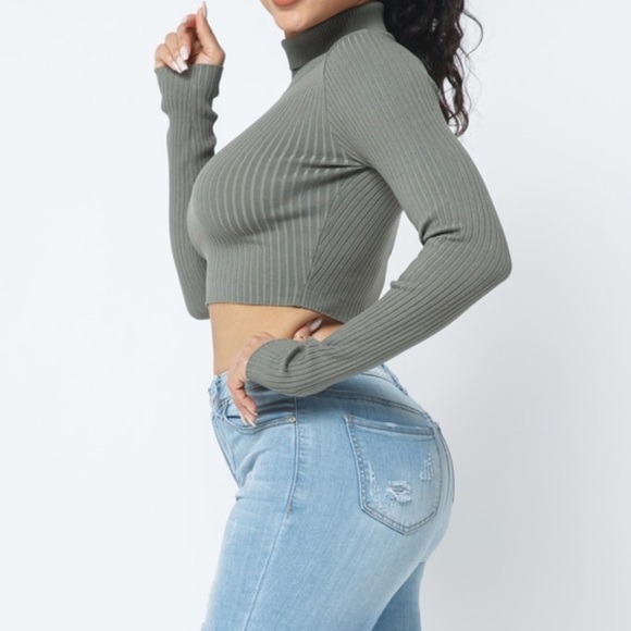Miss Moss Long Sleeve Mock Neck Crop Top - Picture 4 of 4